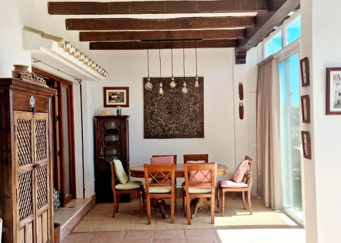 House Valleniza בית נופש *